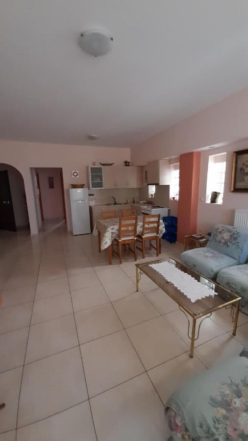 Akrata Rose Garden Apartments I Paralia Akratas Exterior photo